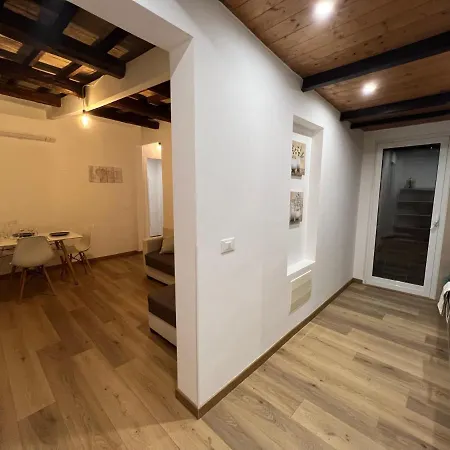 New Opening! Marvelous With Pantheon View Apartment